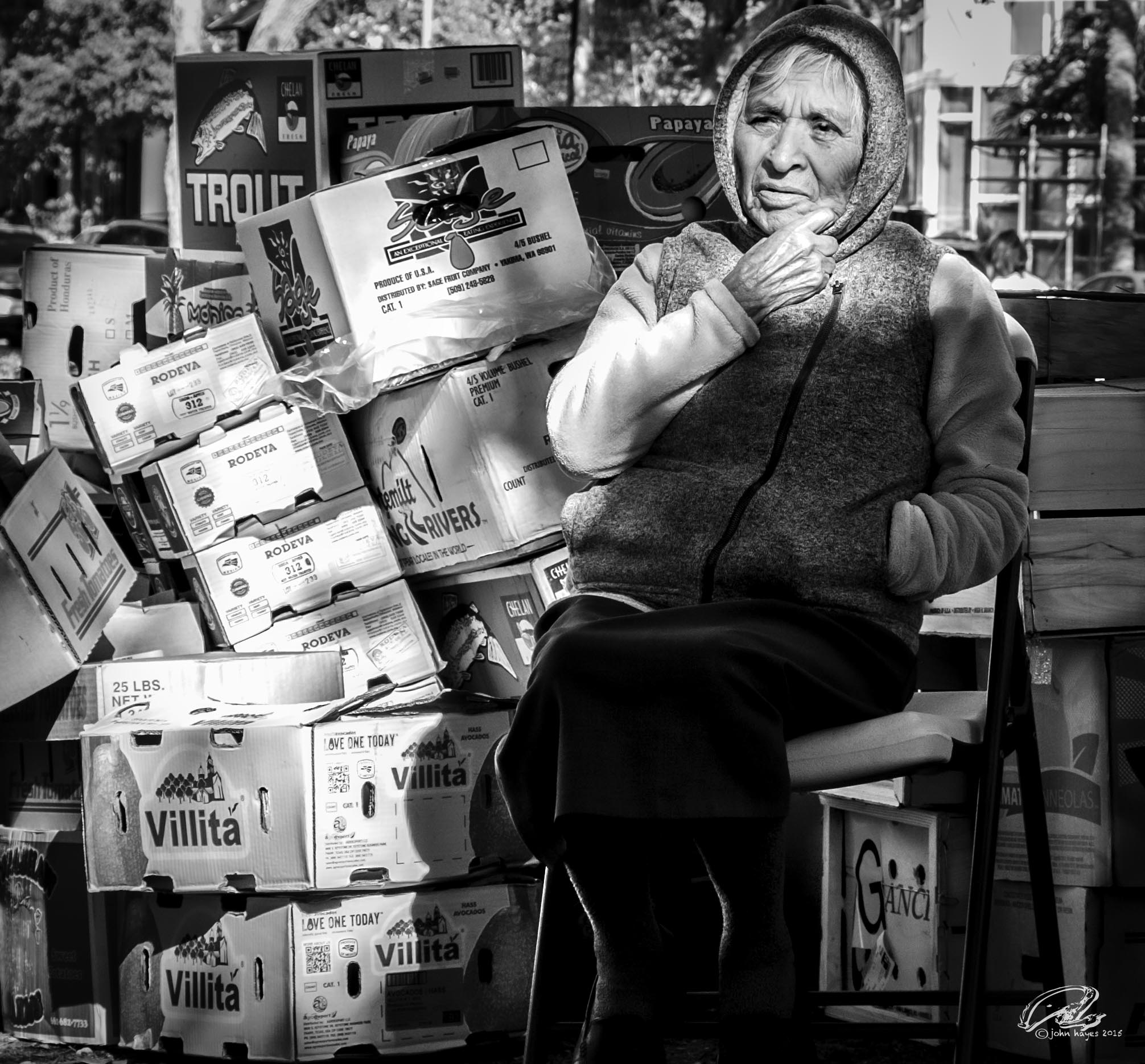 box lady0320160409_8776-1-Edit-2-1